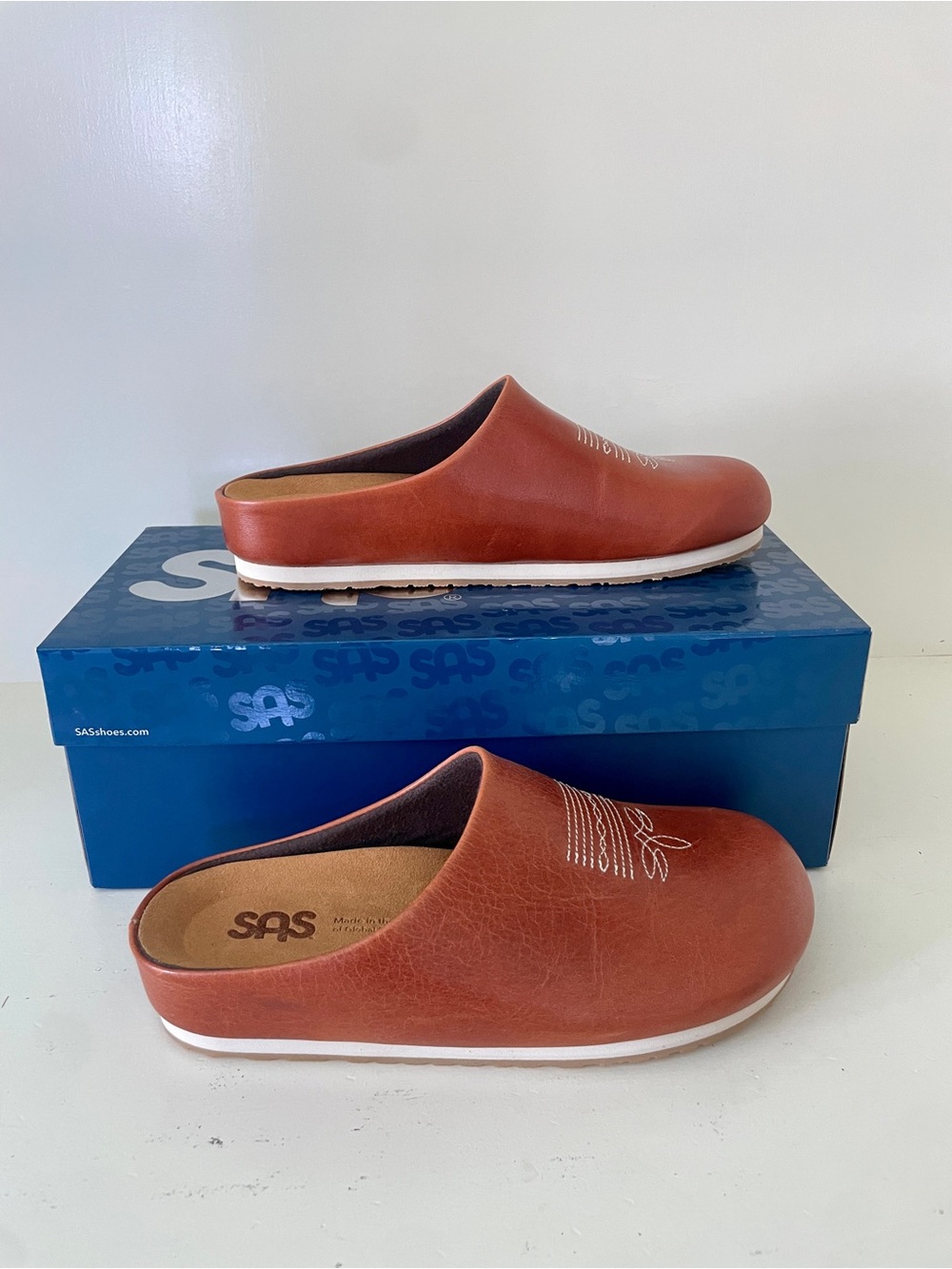 SAS Hinny 7M Chestnut NEW Slip On Mule Brown Leather Made in USA New in Box $179